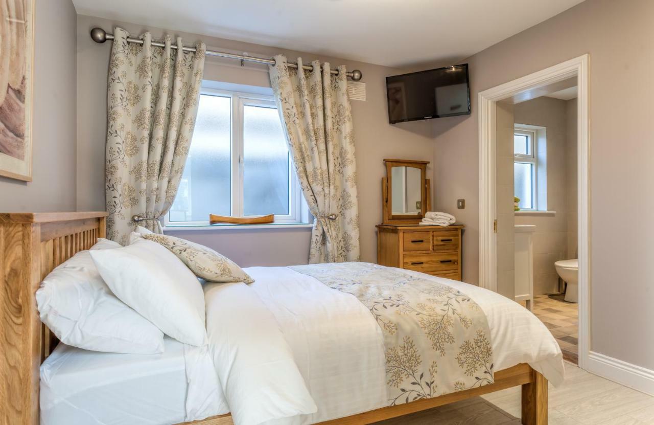 Tintawn House Hotel Sandyford Luaran gambar