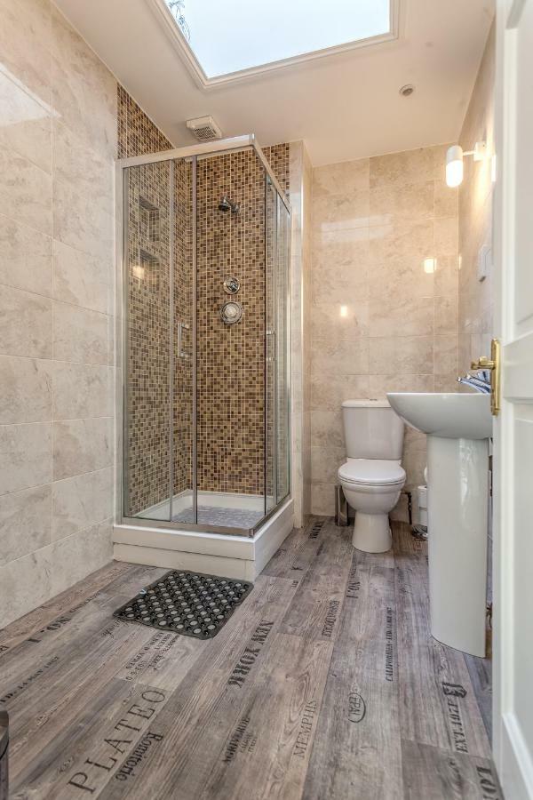 Tintawn House Hotel Sandyford Luaran gambar