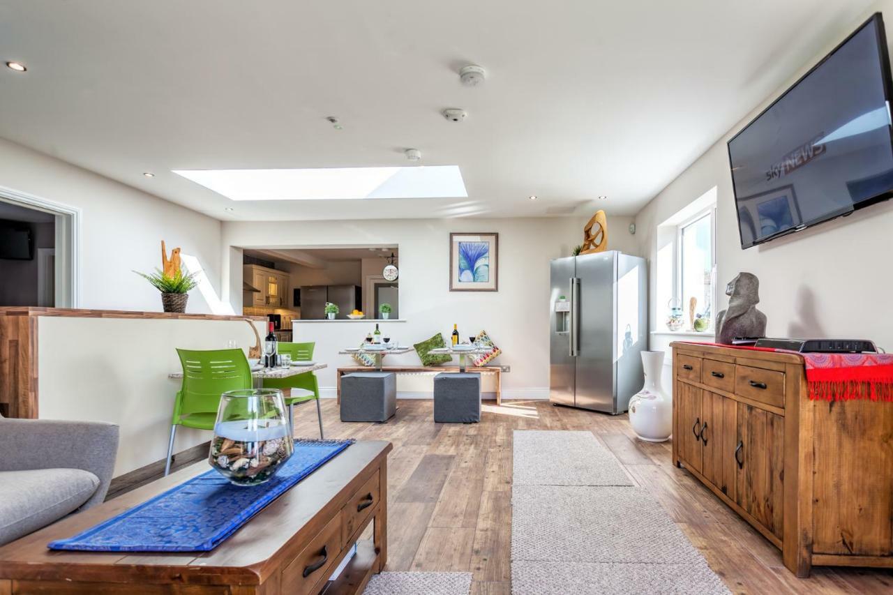 Tintawn House Hotel Sandyford Luaran gambar
