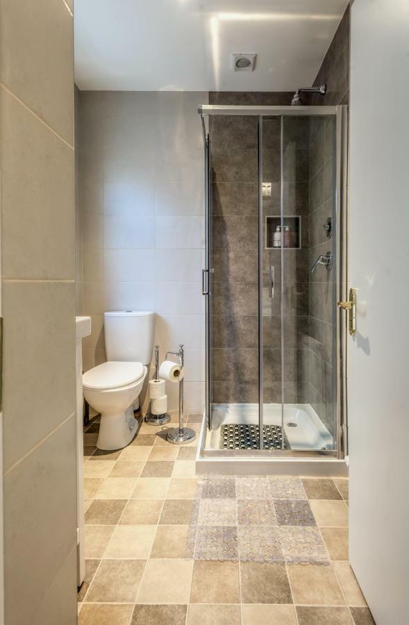 Tintawn House Hotel Sandyford Luaran gambar