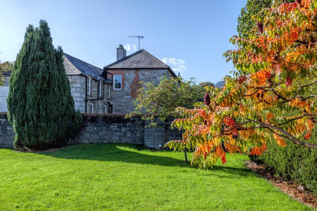 Tintawn House Hotel Sandyford Luaran gambar